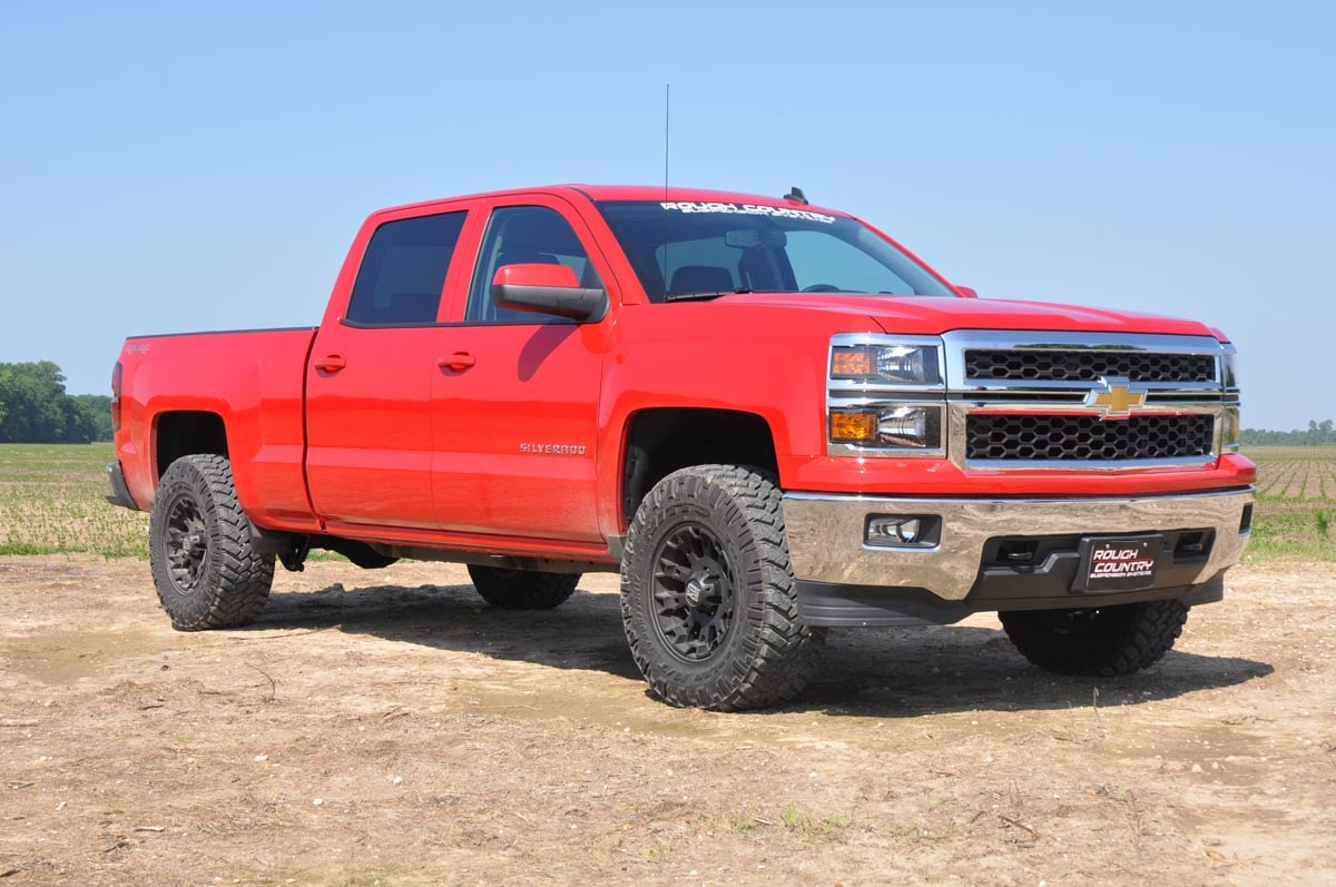 16-18 Chevy/GMC Sierra 1500/Silverado 1500 2.5 Inch Leveling Kit | Stamped Steel - Rough Country