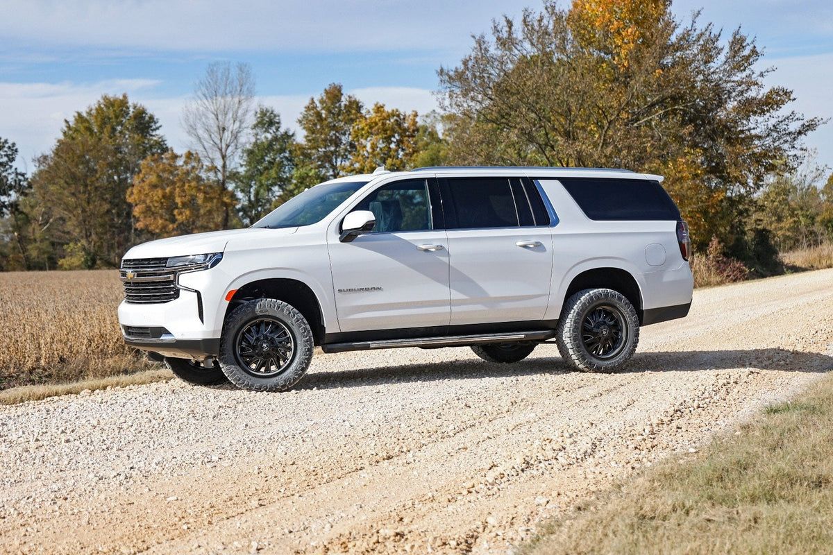 21-26 Chevy/GMC SUV 1500 4WD 2 Inch Lift Kit | Strut - Rough Country