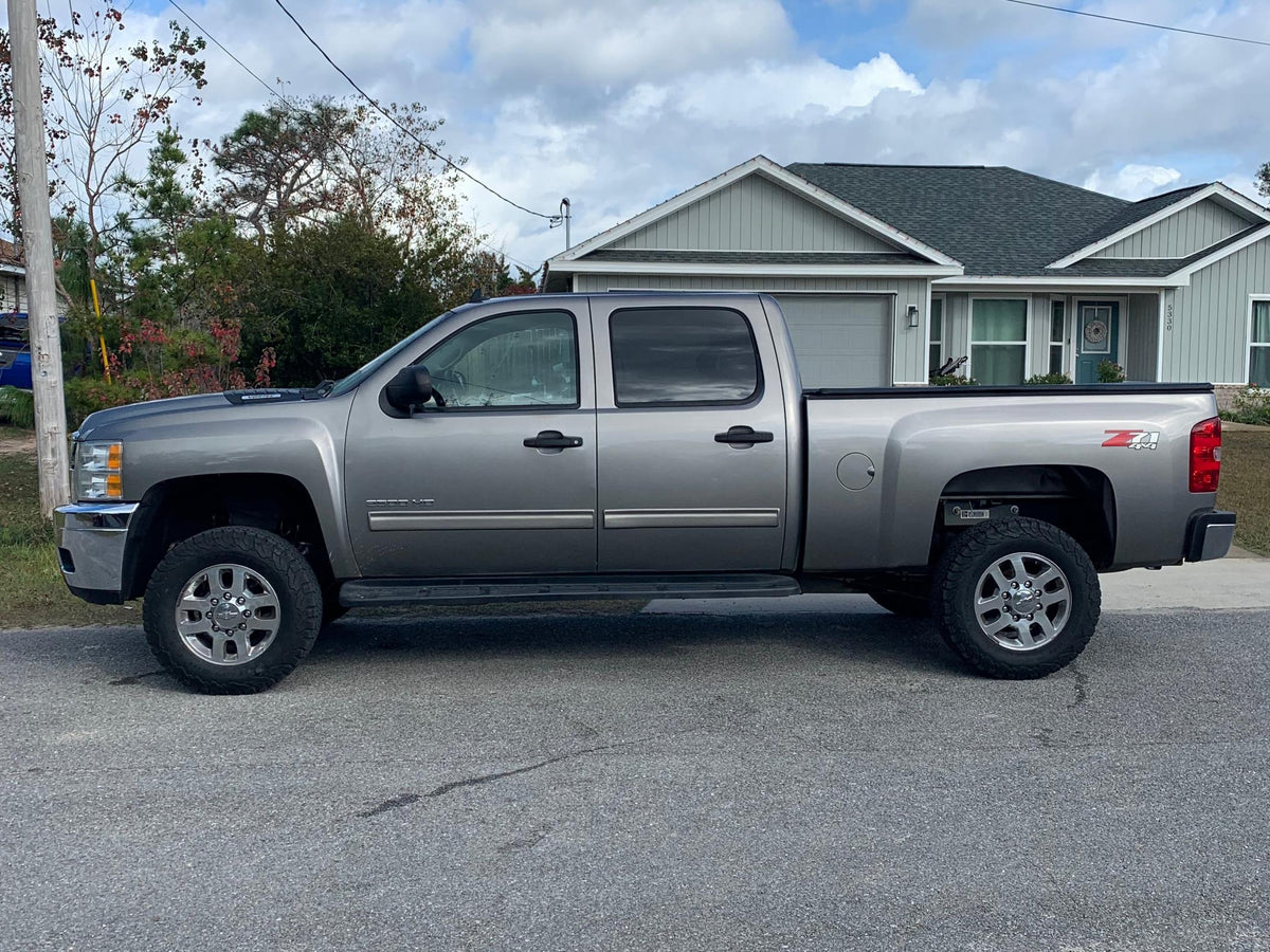 Freedom Off-Road 1 Inch-3 Inch Leveling Kit Torsion Keys and Front Shocks 11-19 Silverado/Sierra 2500 HD/3500 HD