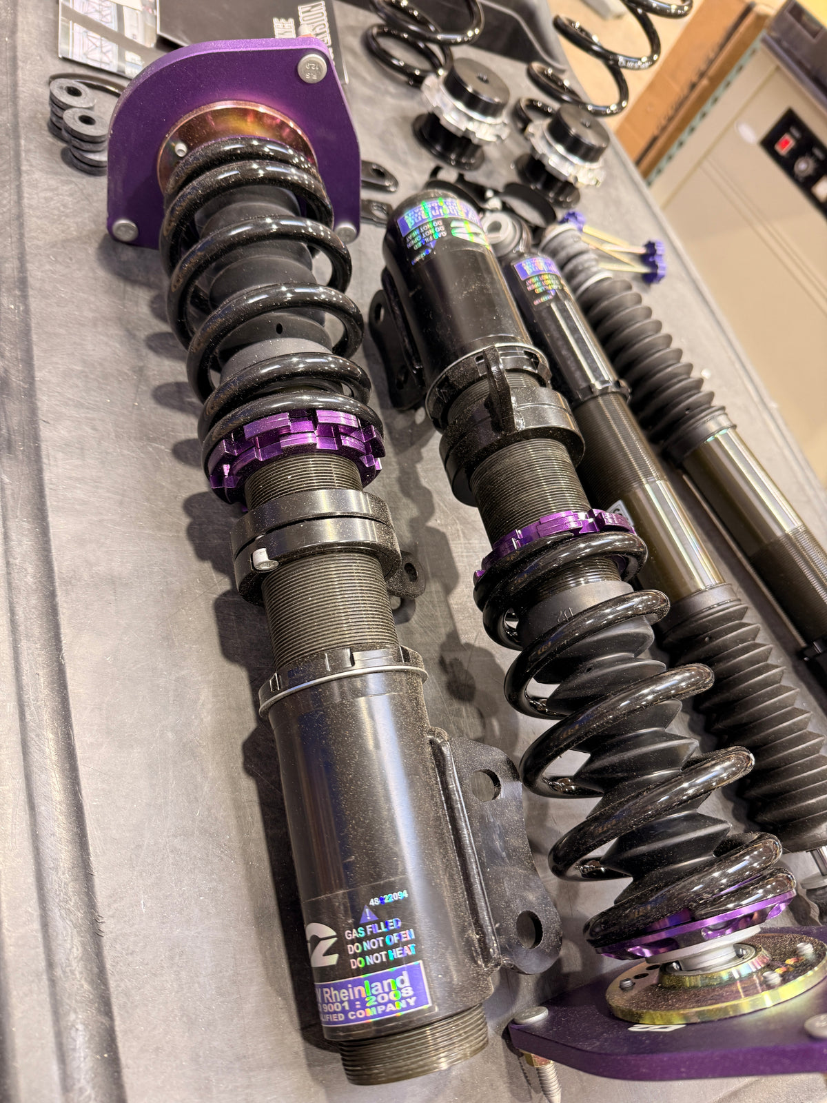 *OPEN BOX* 02-08 Nissan Cube Z11 D2 Racing Coilovers- RS Series