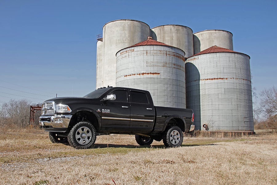 14-18 Ram 2500 4WD 5 Inch Lift Kit | RR Air Bags - Rough Country