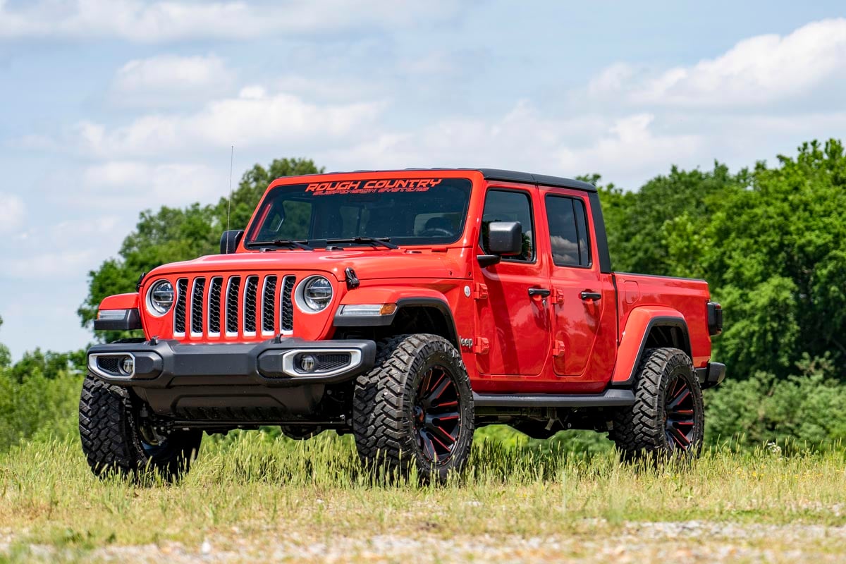 20-23 Jeep Gladiator JT 4WD 2.5 Inch Leveling Kit | Spacers - Rough Country