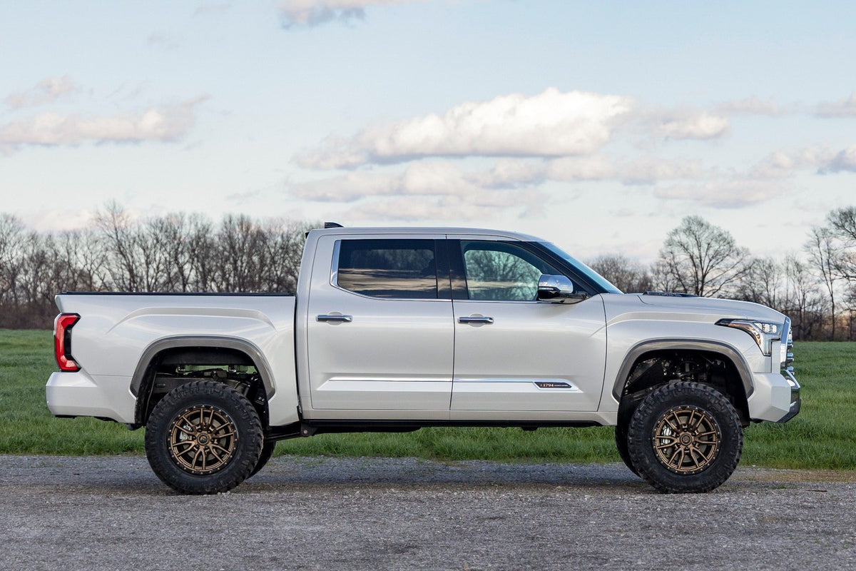 22-25 Toyota Tundra 4WD OE Air Ride 6 Inch Lift Kit - Rough Country