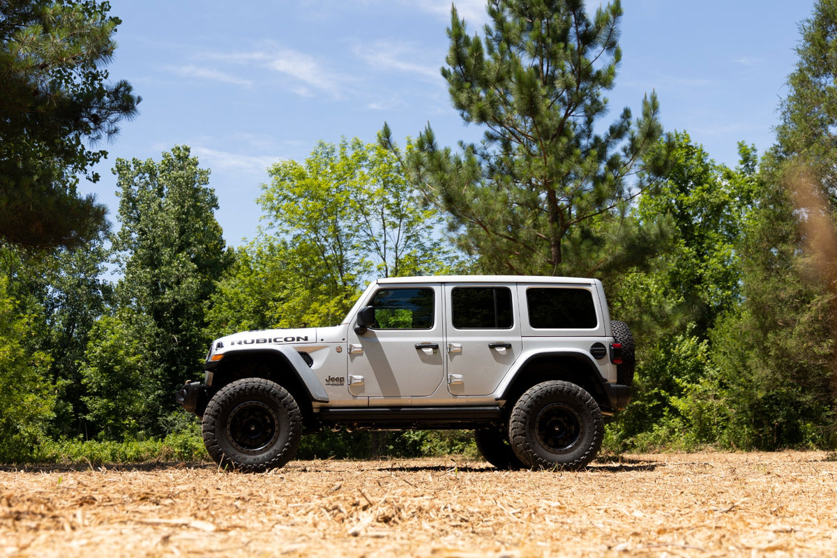 18-23 Jeep Wrangler Unlimited 3.5 Inch Lift Kit | C/A Drop | 4-Door | 392 - Rough Country