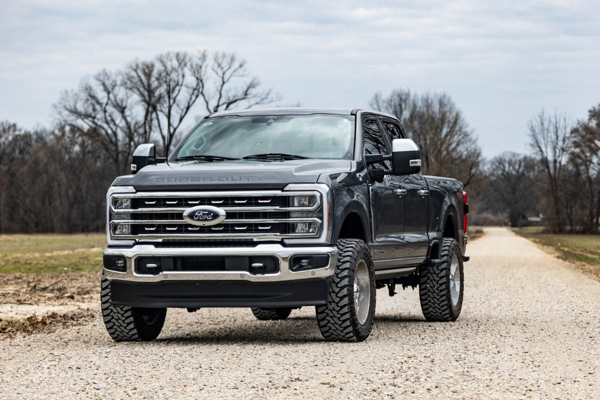 17-26 Ford F-250/F-350 Super Duty 2 Inch Leveling Kit | Track Bar Bracket - Rough Country