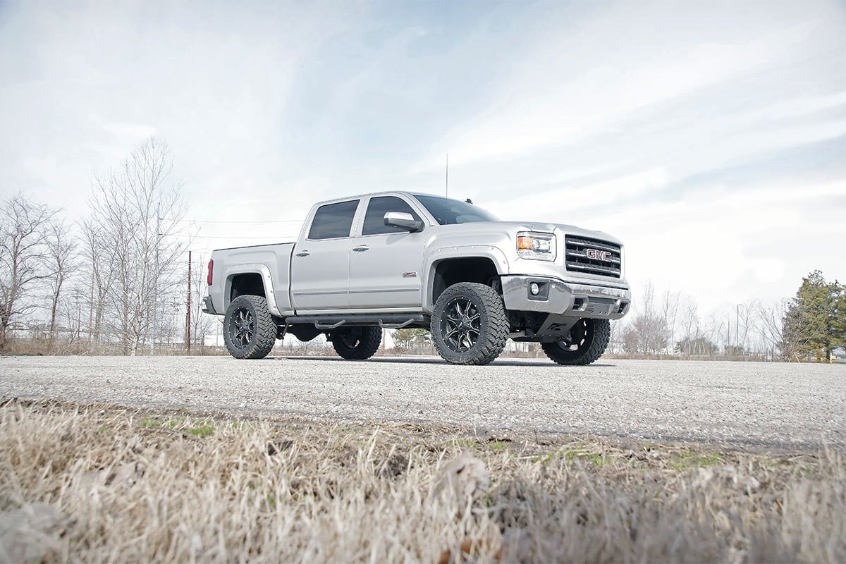 14-18 & Classic Chevy/GMC 1500 4WD 5 Inch Lift Kit - Rough Country