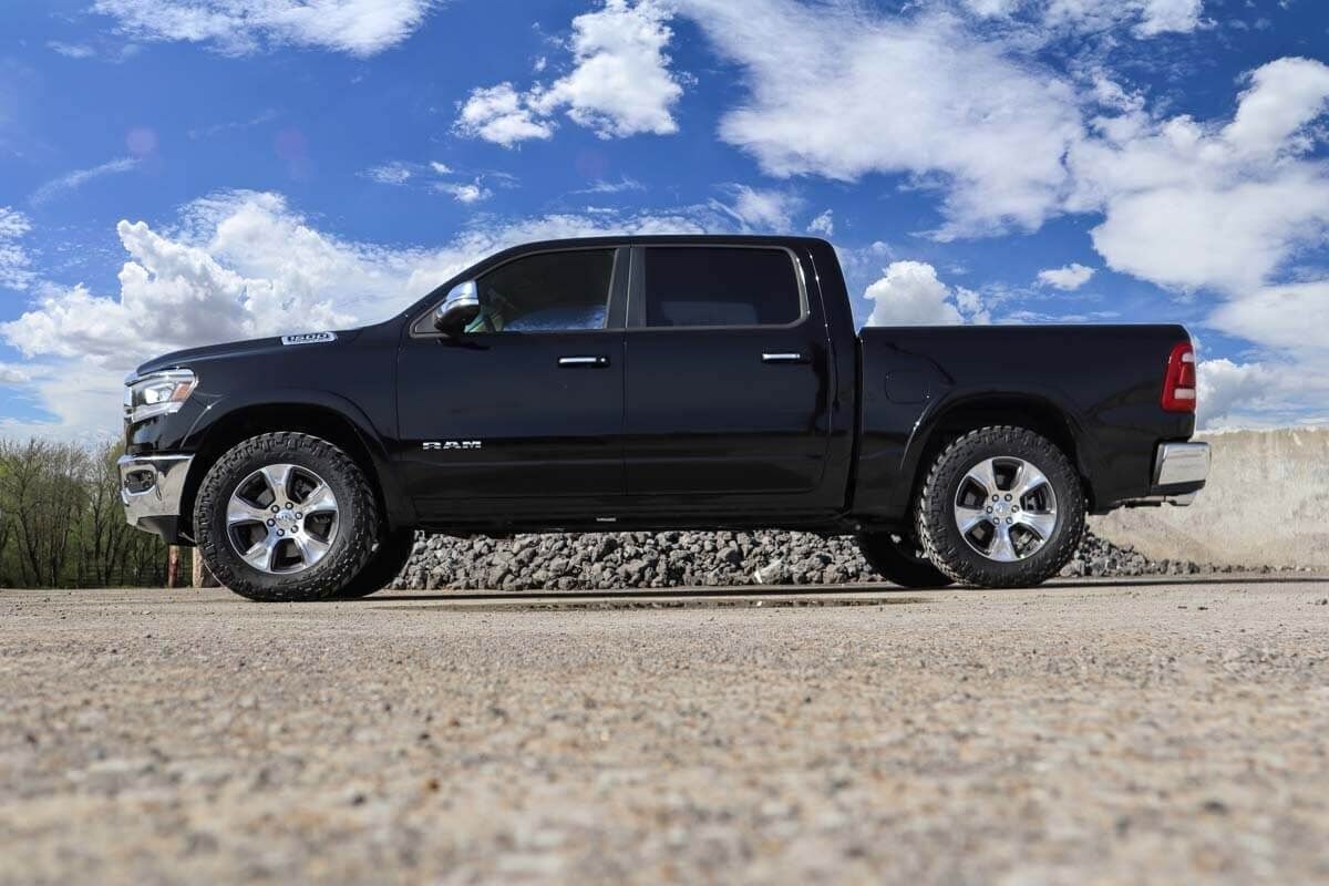 19-26 Ram 1500 4WD 2 Inch Leveling Kit | Air Ride - Rough Country
