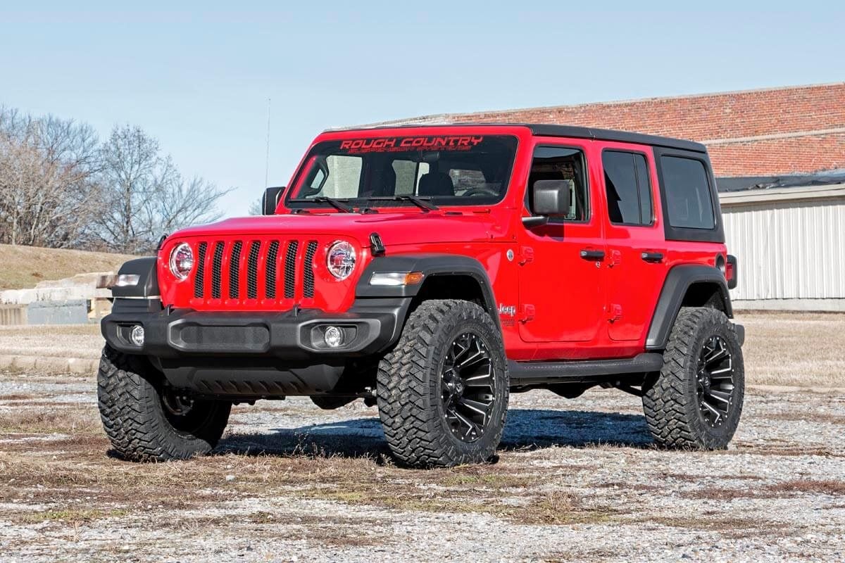 18-23 Jeep Wrangler Unlimited 4WD 2.5 Inch Lift Kit | Coils - Rough Country