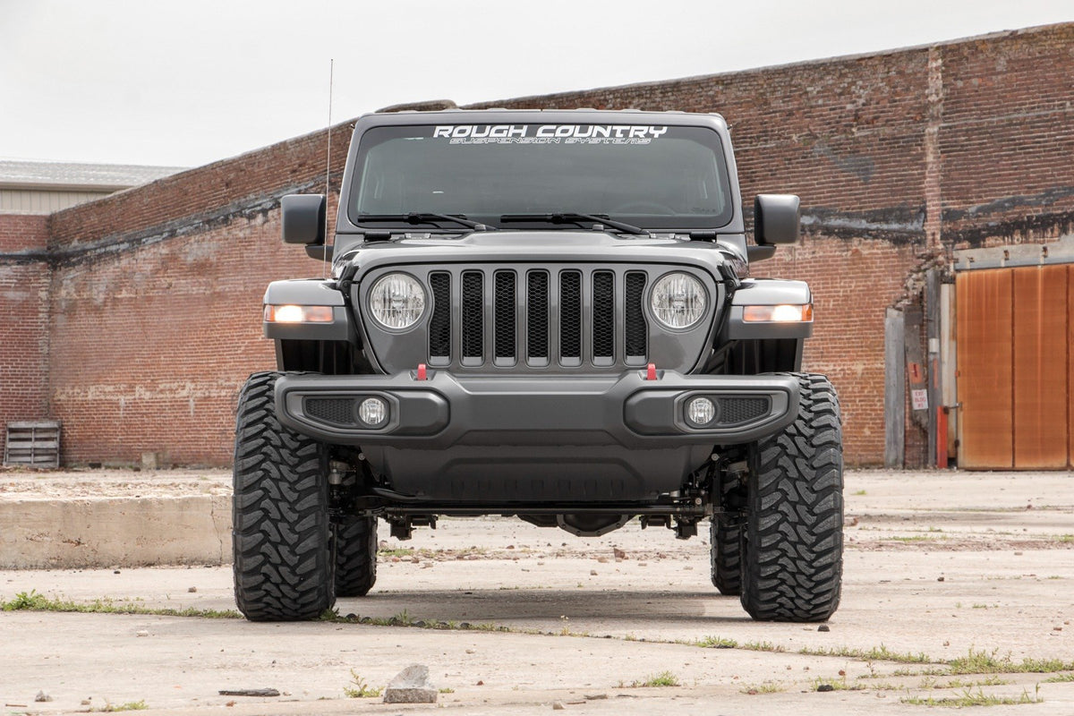 24-26 Jeep Wrangler Unlimited Rubicon 4WD 2.5 Inch Lift Kit | Coils - Rough Country