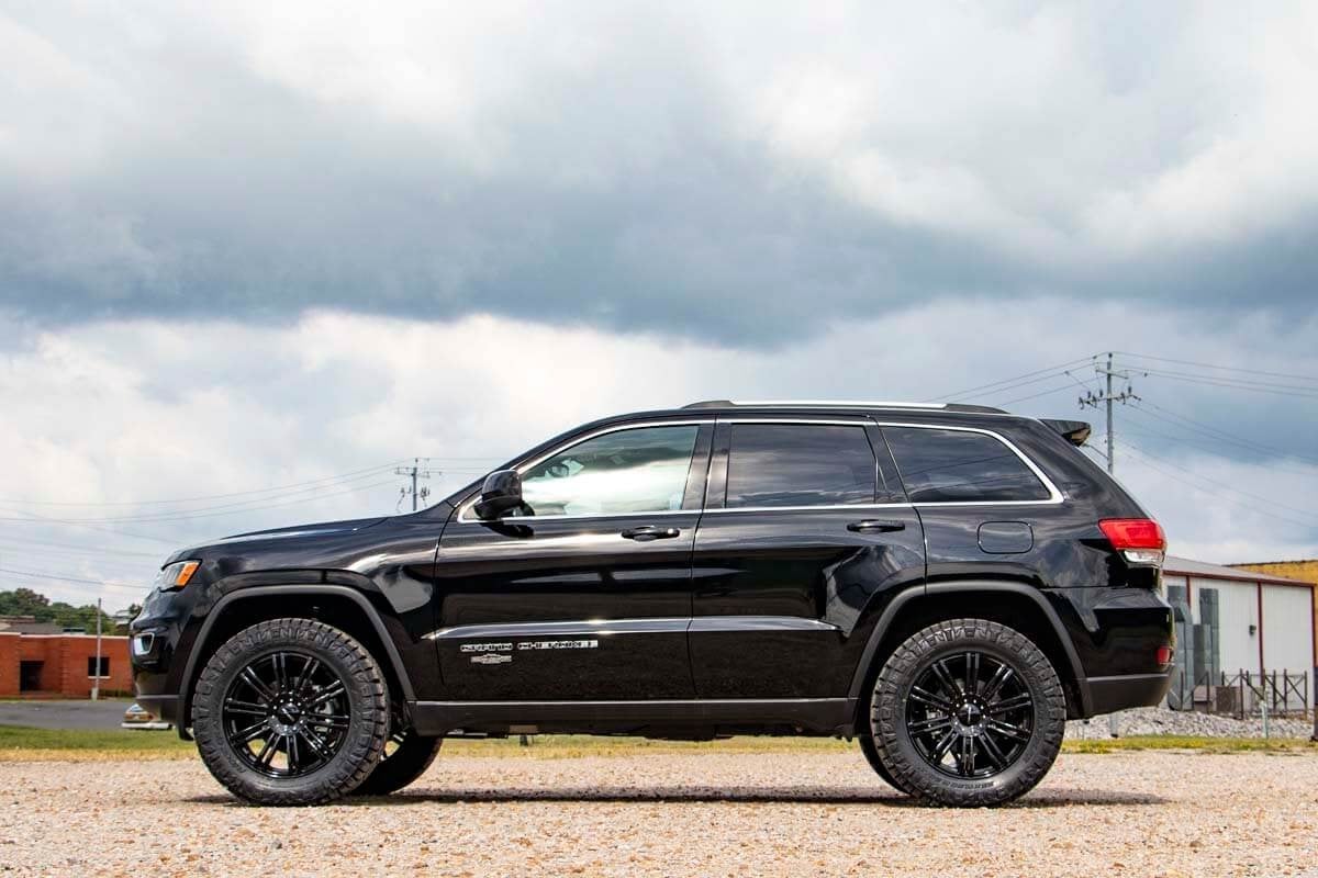 11-15 Jeep Grand Cherokee 4WD 2.5 Inch Lift Kit - Rough Country