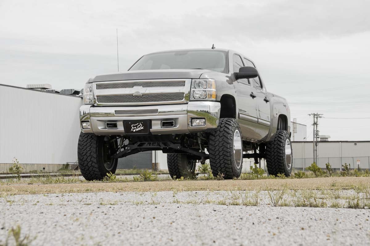 07-13 Chevy Silverado & GMC Sierra 1500 4WD 7.5 Inch Lift Kit - Rough Country