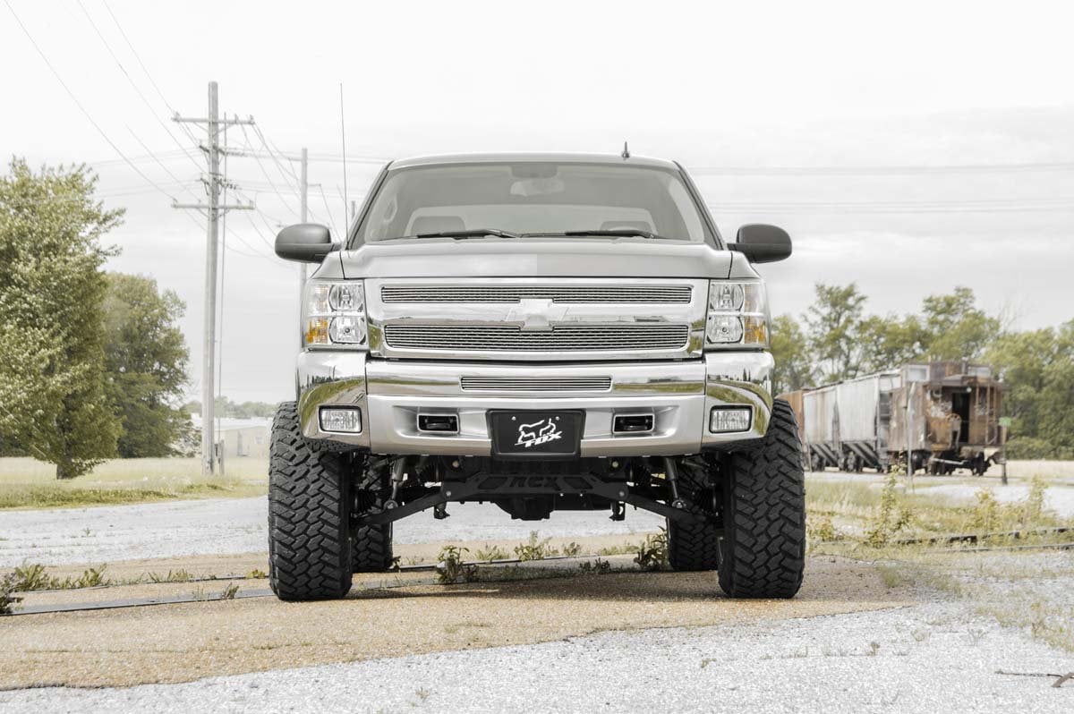 07-13 Chevy Silverado & GMC Sierra 1500 4WD 7.5 Inch Lift Kit - Rough Country