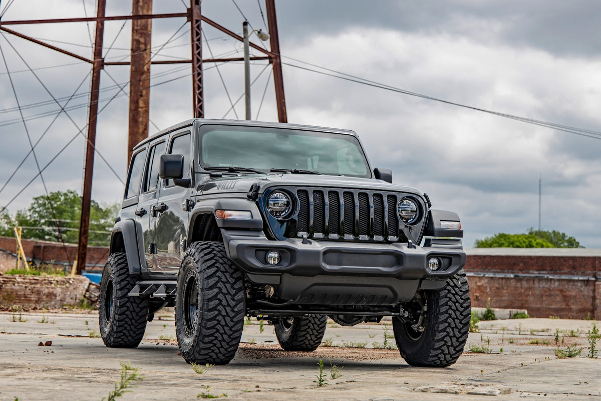 20-23 Jeep Wrangler Unlimited 3.5 Inch Lift Kit | C/A Drop | 4-Door | EcoDiesel - Rough Country