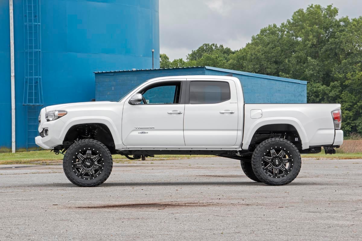 05-15 Toyota Tacoma 2WD/4WD 6 Inch Lift Kit - Rough Country