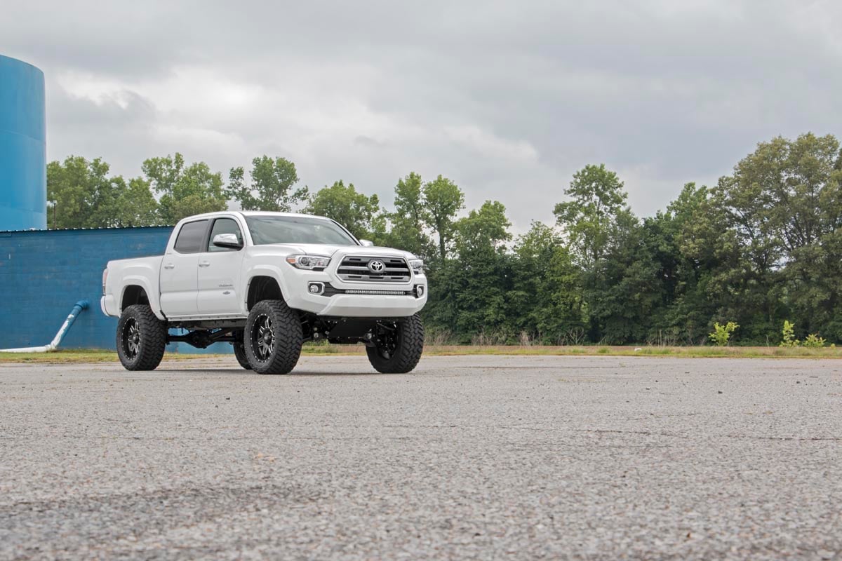 05-15 Toyota Tacoma 2WD/4WD 6 Inch Lift Kit - Rough Country