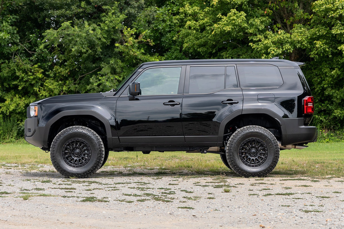 24-25 Toyota Land Cruiser 4WD 3.5 Inch Lift Kit - Rough Country