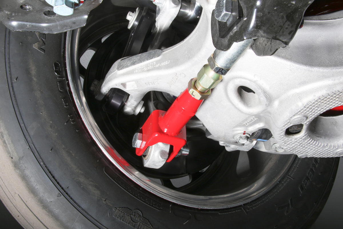TR005R-Ford-Mustang--Rear-On-Car-Adj.-Rod-Ends-Toe-Rods-Red
