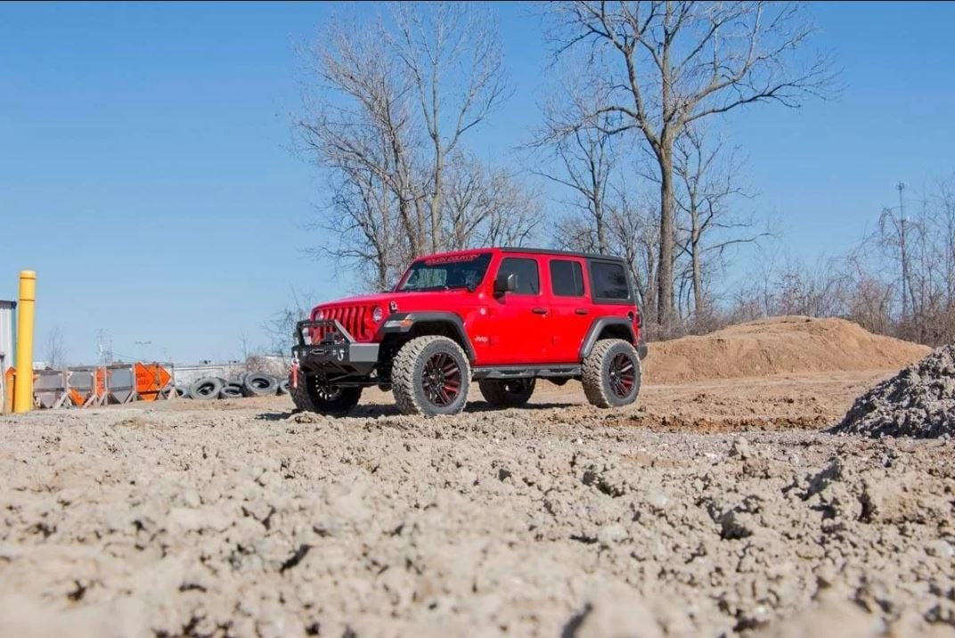18-23 Jeep Wrangler JL 4WD 3.5 Inch Lift Kit | C/A Drop | 2-Door - Rough Country
