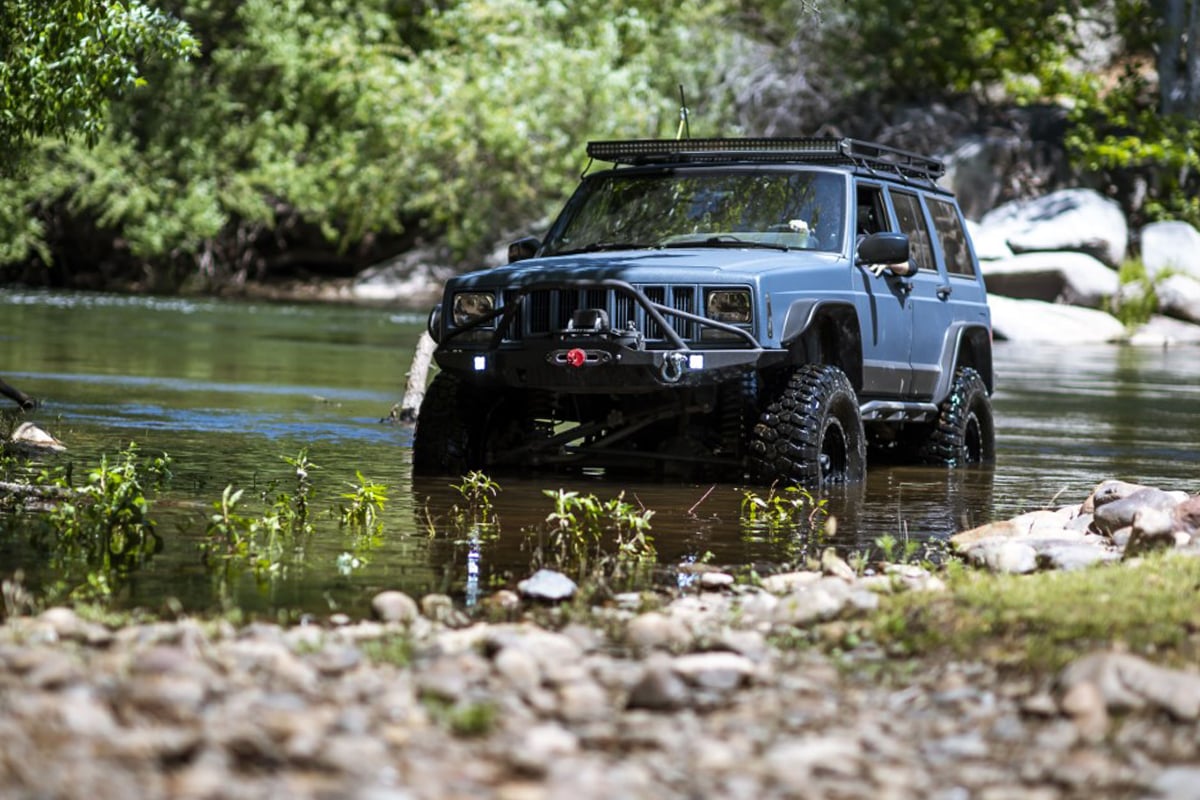 84-01 Jeep Cherokee XJ 2WD/4WD 6.5 Inch Lift Kit | X-Series - Rough Country