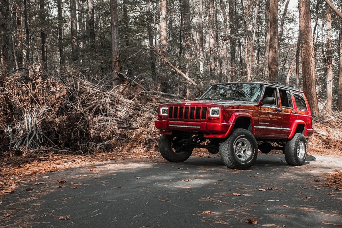 84-01 Jeep Cherokee XJ 2WD/4WD 4.5 Inch Lift Kit | RR springs - Rough Country