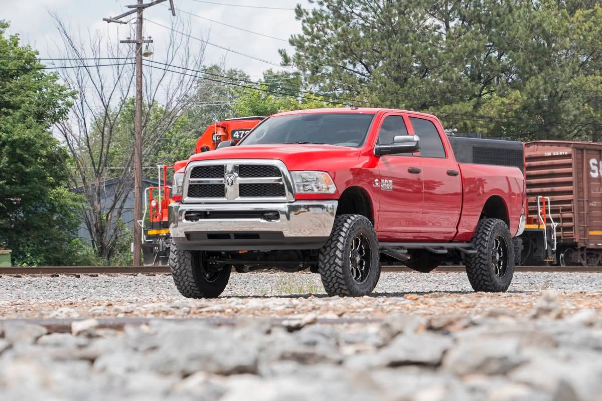 13-15 Ram 3500 4WD 5 Inch Lift Kit | Radius Arm Drop | SRW - Rough Country