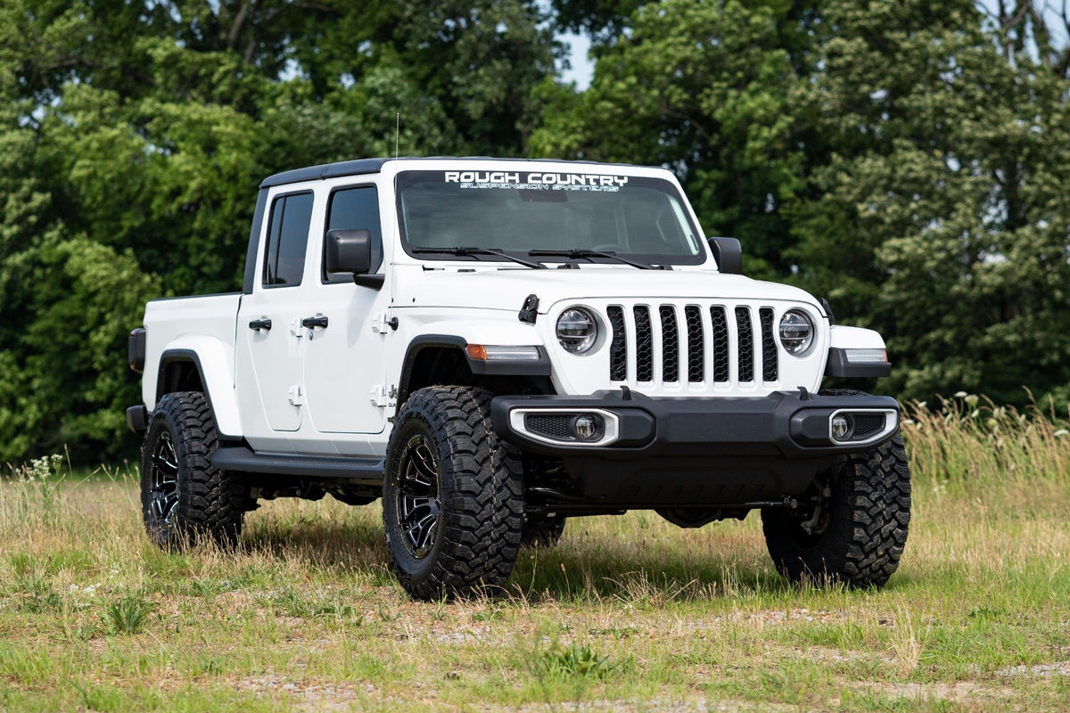 24-25 Jeep Gladiator JT 4WD 2.5 Inch Leveling Kit | Spacers - Rough Country
