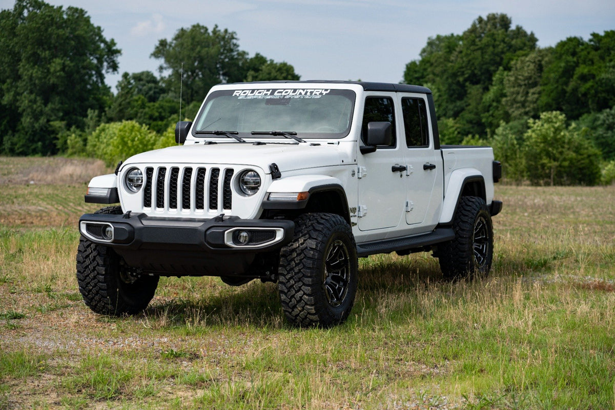 24-25 Jeep Gladiator JT 4WD 2.5 Inch Leveling Kit | Spacers - Rough Country