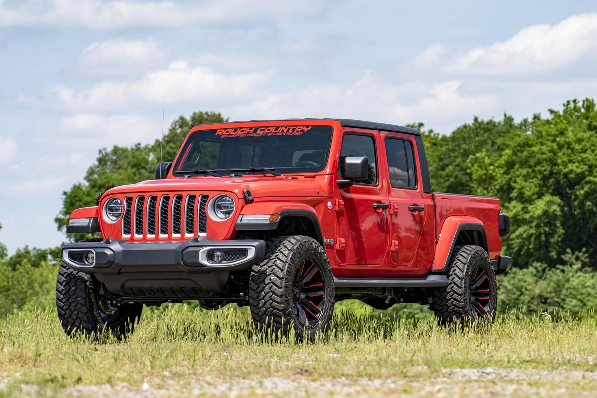 20-23 Jeep Gladiator JT 4WD 2.5 Inch Leveling Kit | Spacers - Rough Country