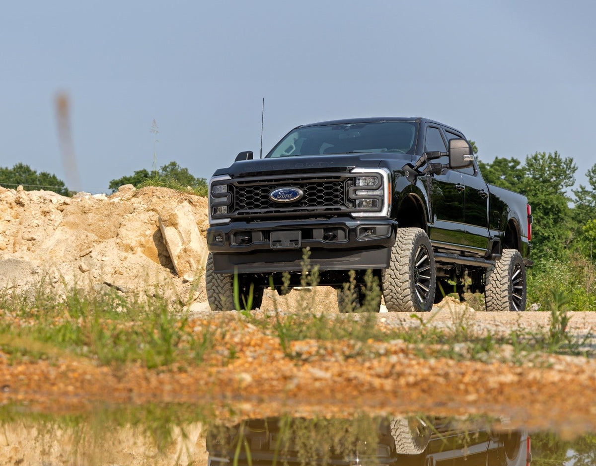 23-26 Ford F-250/F-350 Super Duty 4WD Gas 6 Inch Lift Kit - Rough Country