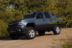 07-13 Chevy Avalanche 2WD/4WD 7.5 Inch Lift Kit - Rough Country