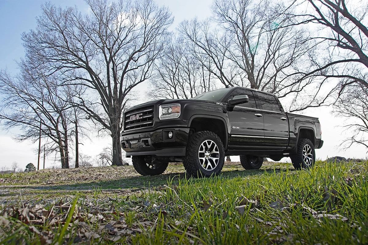 14-18 & Classic Chevy/GMC 1500 6 Inch Lift Kit - Rough Country