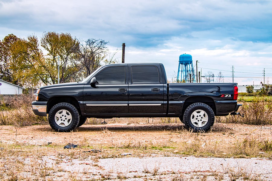 99-06 Chevy Silverado & GMC Sierra 1500 4WD 1.5-2 Inch Lift Kit - Rough Country
