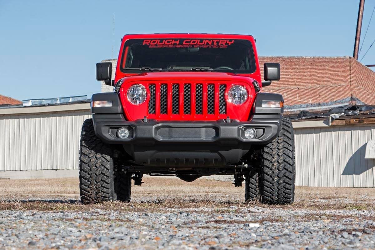 18-23 Jeep Wrangler JL 4WD 2.5 Inch Lift Kit | Coils - Rough Country