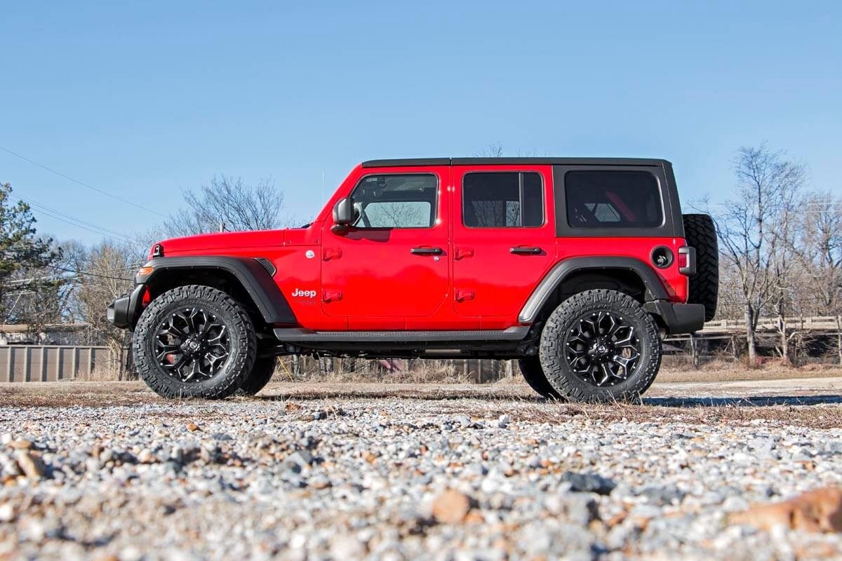 18-23 Jeep Wrangler JL 4WD 2.5 Inch Lift Kit | Coils - Rough Country