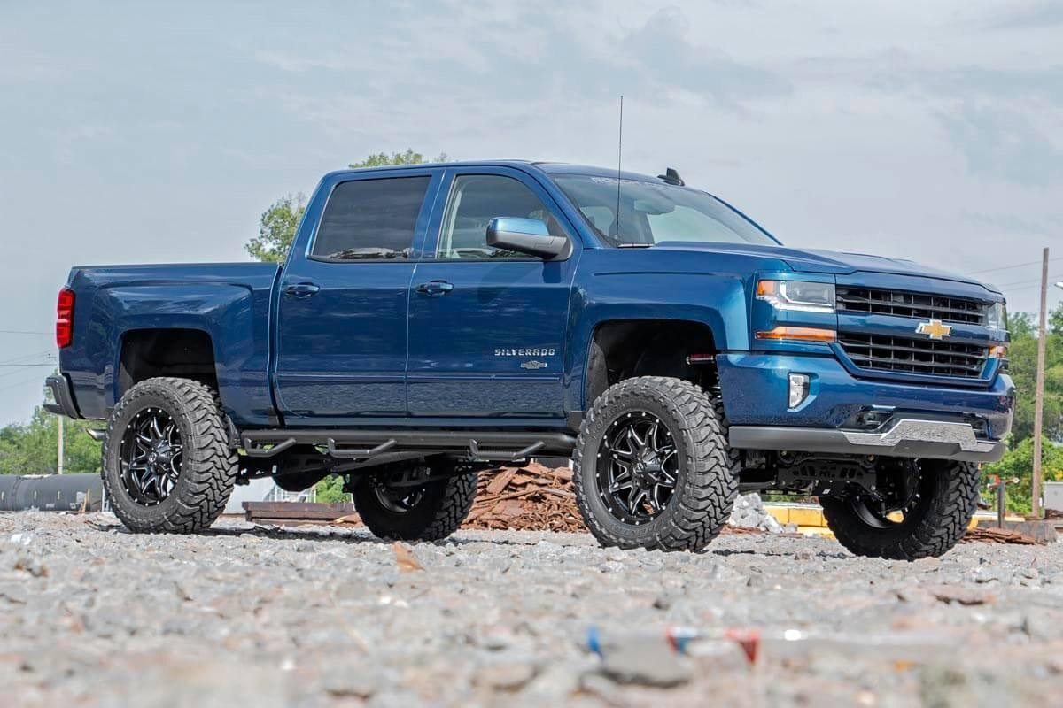 14-18 & Classic Chevy/GMC 1500 2WD 7 Inch Lift Kit - Rough Country
