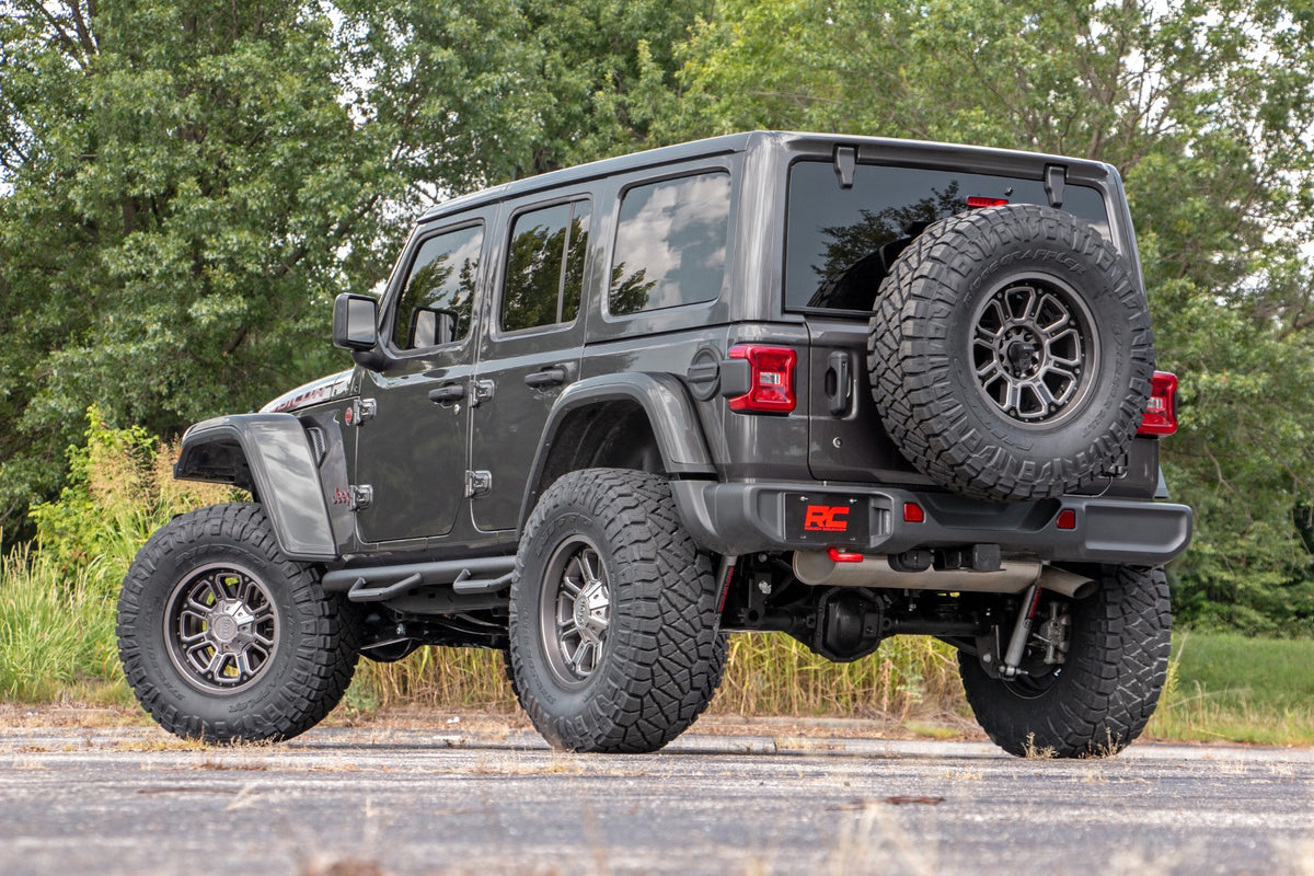 24-26 Jeep Wrangler Unlimited Rubicon 4WD 3.5 Inch Lift Kit | Adj Lower | FR D/S - Rough Country