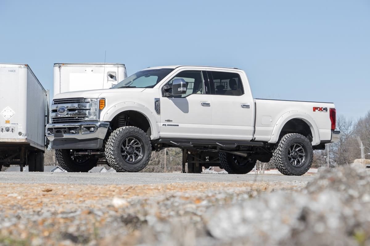 17-22 Ford F-250/F-350 Super Duty 4WD 4.5 Inch Lift Kit - Rough Country