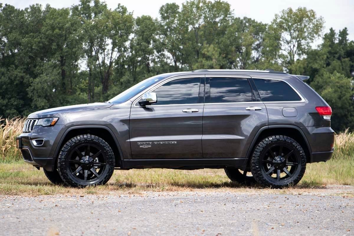 11-15 Jeep Grand Cherokee 4WD 2.5 Inch Lift Kit - Rough Country