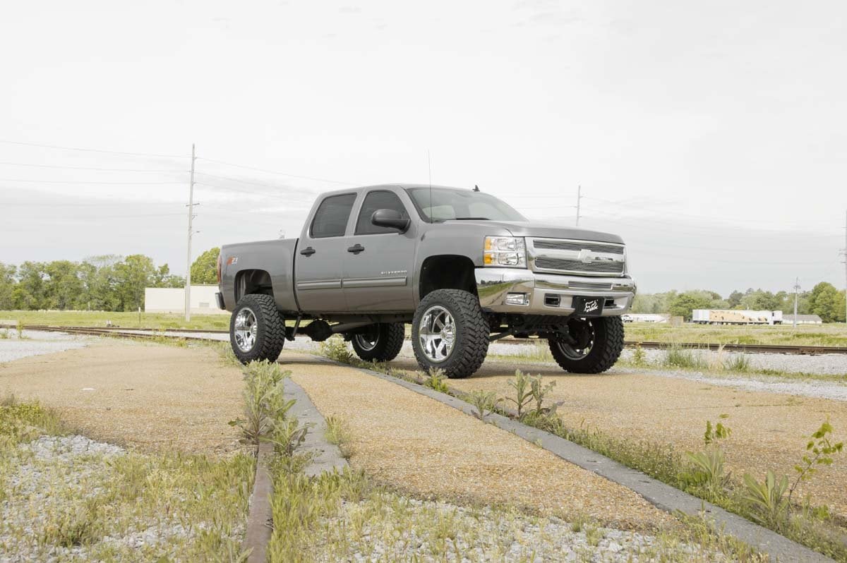 07-13 Chevy Silverado & GMC Sierra 1500 4WD 7.5 Inch Lift Kit - Rough Country