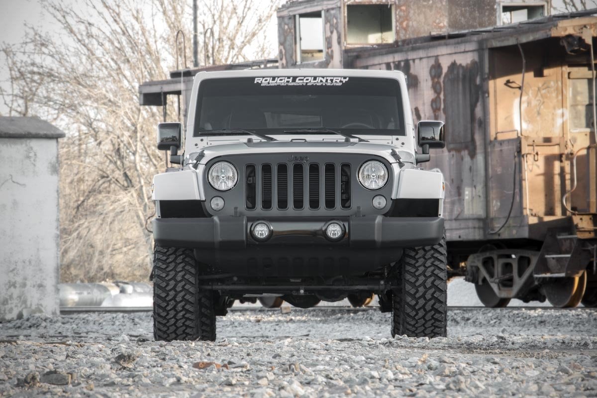 07-18 Jeep Wrangler Unlimited 2WD/4WD 2.5 Inch Lift Kit - Rough Country