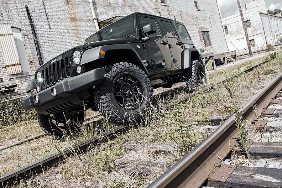 07-18 Jeep Wrangler Unlimited 2WD/4WD 2.5 Inch Lift Kit - Rough Country