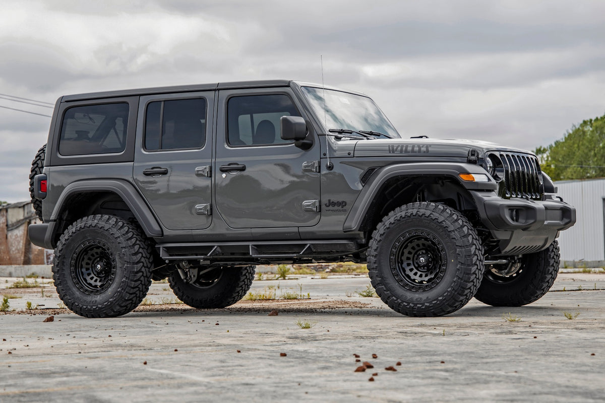 20-23 Jeep Wrangler Unlimited 3.5 Inch Lift Kit | C/A Drop | 4-Door | EcoDiesel - Rough Country